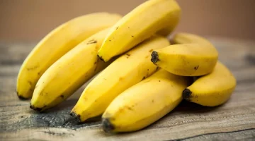 لو هتموت من الجوع ..3 أطعمة لا تتناولها مع ” الموز ” في وجبة واحدة .. هلاك للصحة !!